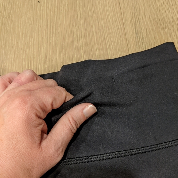 Black cropped leggings - Picture 2 of 6